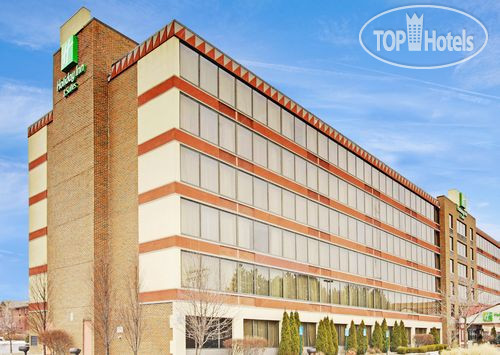 Hotelier's photos Holiday Inn Hotel & Suites Warren 3*