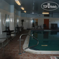 Holiday Inn Express Hotel & Suites Fenton 