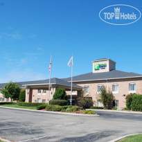 Holiday Inn Express Hotel & Suites Fenton