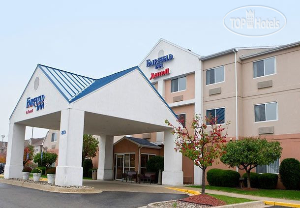 Hotelier's photos Fairfield Inn Lansing West 2*
