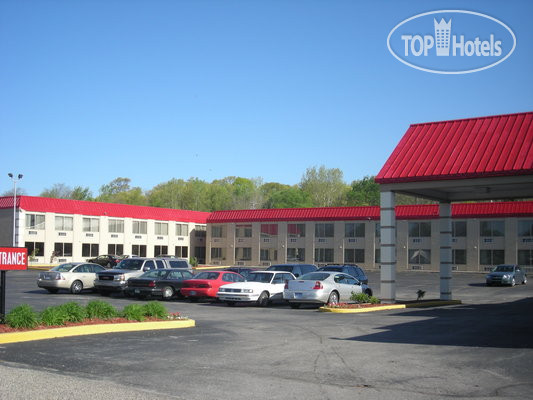 Hotel photo Red Roof Inn & Suites Muskegon Heights 2*