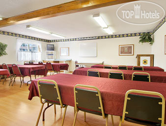 New photos from tourists Super 8 Iron Mountain 2*