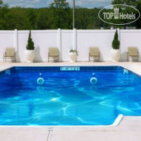 Comfort Inn Lancaster County North  бассейн