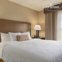 Embassy Suites Pittsburgh - International Airport 