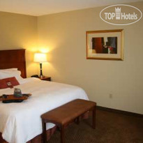 Hampton Inn & Suites Warren 