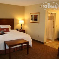 Hampton Inn & Suites Warren 