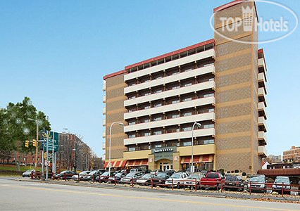 Hotel photo Quality Inn University Center 2*