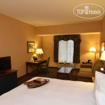 Hampton Inn & Suites Williamsburg Square 