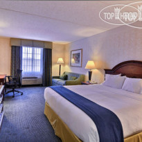 Holiday Inn Express State College at Williamsburg Sq 