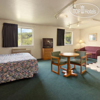 Super 8 Canonsburg Pittsburgh Area Номер Suite с джакузи