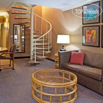 DoubleTree by Hilton Hotel Pittsburgh - Meadow Lands 