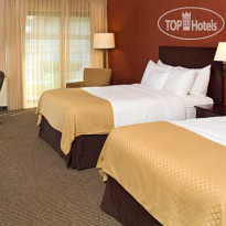 DoubleTree by Hilton Hotel Pittsburgh - Meadow Lands 