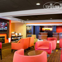 Courtyard Scranton Wilkes-Barre ТВ-зона в лобби