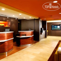 Courtyard State College Лобби