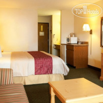 Red Roof Inn & Suites Hermitage 