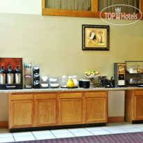 Red Roof Inn & Suites Hermitage 