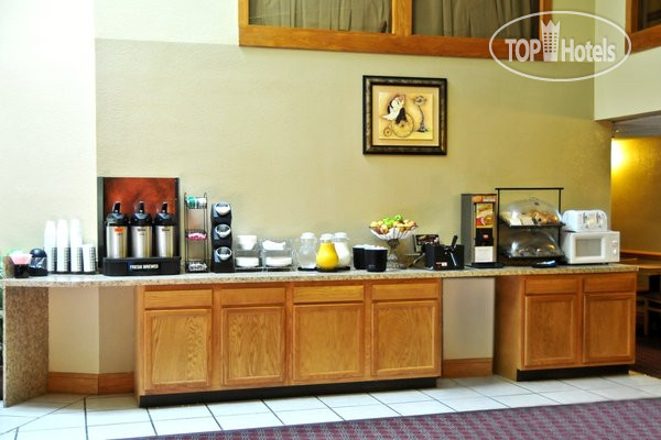 New photos from tourists Red Roof Inn & Suites Hermitage 2*