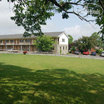 Amish Lanterns Motel 