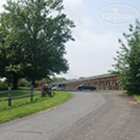Amish Lanterns Motel 