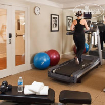 Chestnut Hill Hotel Фитнес-центр