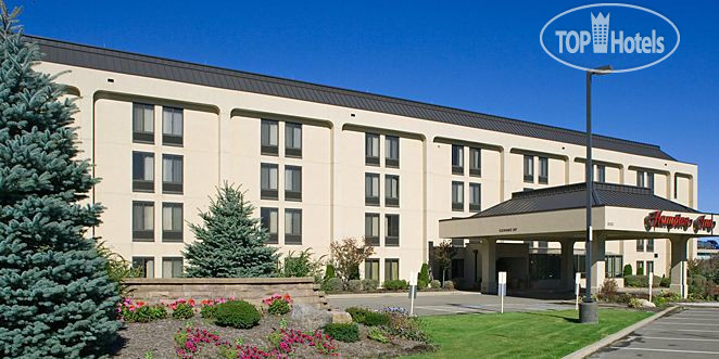 Hotelier's photos Hampton Inn Erie-South 3*