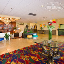 Park Inn by Radisson, Sharon Вестибюль