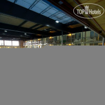 Park Inn by Radisson, Sharon Бассейн