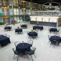 Park Inn by Radisson, Sharon Ресторан