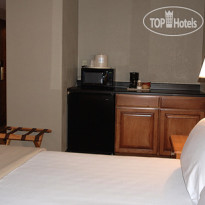 Eagle Lodge & Suites