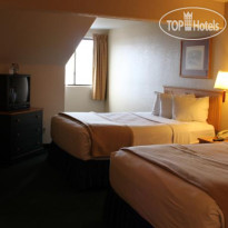 Eagle Lodge & Suites