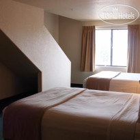 Eagle Lodge & Suites