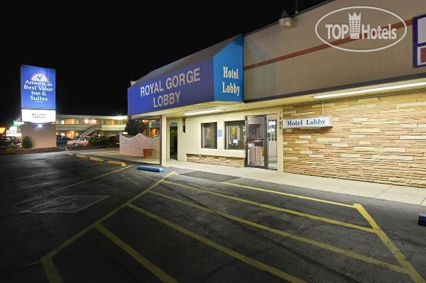 Hotelier's photos Americas Best Value Inn & Suites Canon City 2*