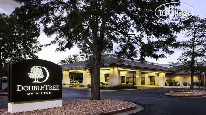 Hotel photo DoubleTree by Hilton Colorado Springs 3*