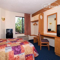 Econo Lodge Denver International Airport 