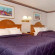 Econo Lodge West  Номер с двумя двуспальными кро