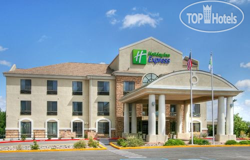 Hotelier's photos Holiday Inn Express Socorro 2*