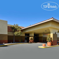 Best Western Plus Sally Port Inn & Suites