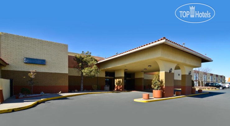 Hotelier's photos Best Western Plus Sally Port Inn & Suites 3*