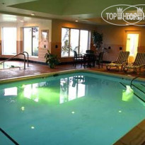 Hampton Inn & Suites Scottsburg Бассейн