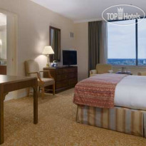 Hilton Indianapolis Hotel & Suites