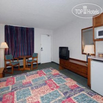 Econo Lodge Bloomington