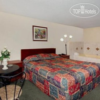 Econo Lodge Bloomington