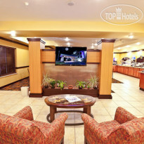 Holiday Inn Express Hotel & Suites Plymouth