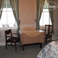 Empire House Hotel 