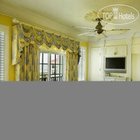 Charleston Harbor Resort And Marina Deluxe Suite King Room