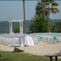 Charleston Harbor Resort And Marina Церемония на пляже 