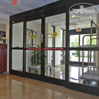 Best Western Fort Jackson Вход в отель