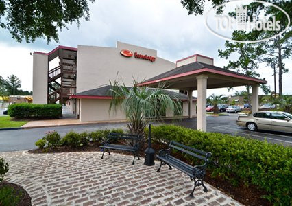 New photos from tourists Econo Lodge Summerville 2*