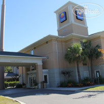 Comfort Inn & Suites Airport Convention Center  