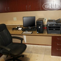 Comfort Inn & Suites Airport Convention Center  